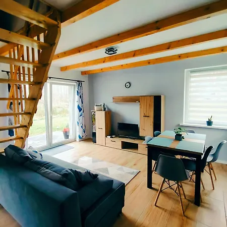 Leszczynka Semesterbostad Szarocin